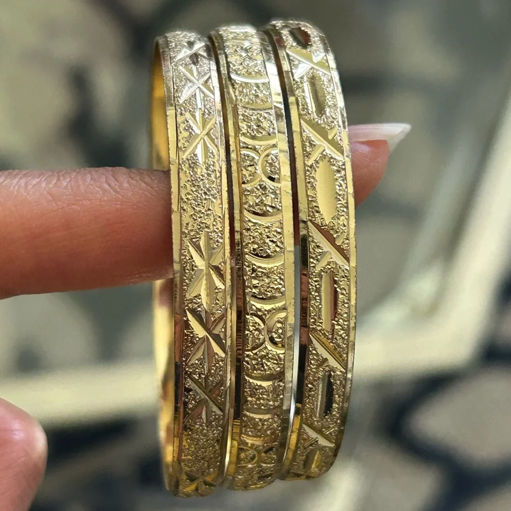 Hawaiian Gold Bangle Set - Picture 6 of 8